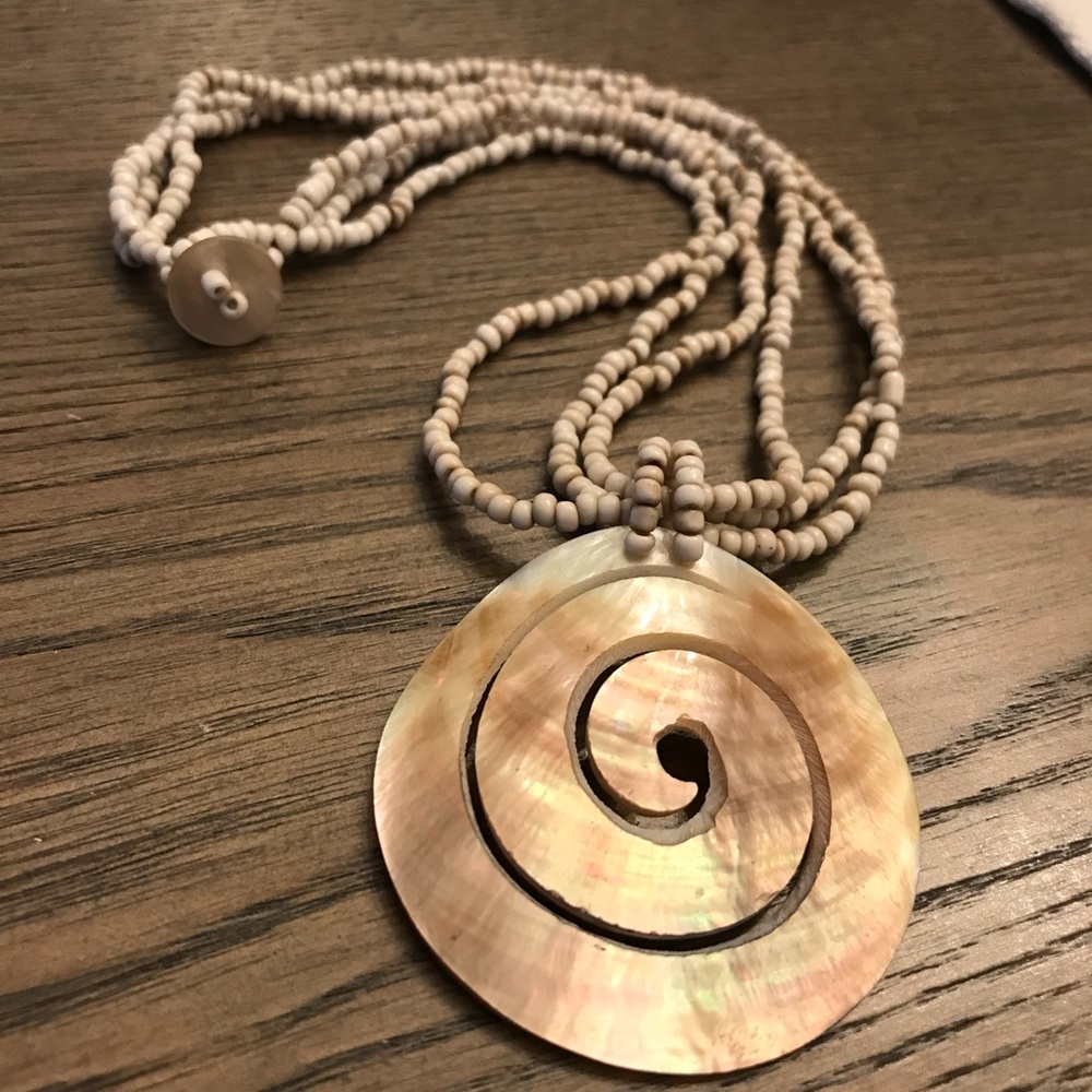 Shell 🐚 beaded necklace